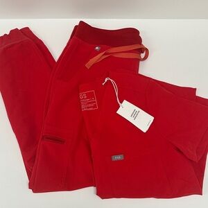 Figs winning red set small Zamora and Catrina (NWT)